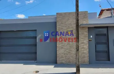 Casa com 3 quartos à venda no Jardim Canaã, Uberlândia 