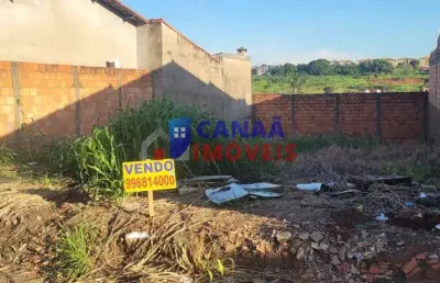 Terreno à venda no Jardim Patrícia, Uberlândia 