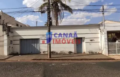 Casa 3 quartos 2 suíte - imóvel comercial na região central de uberlandia