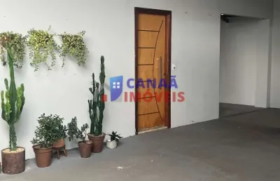 Casa com 3 quartos à venda no Jardim Holanda, Uberlândia 