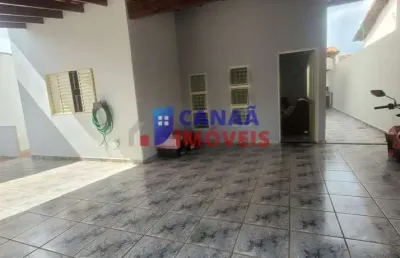 Linda casa 3 quartos 1 suíte bairro jardim palmeiras proximo abc supermercado