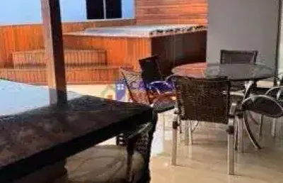 Casa dos sonhos c/ três quartos, 1 suíte com closet e jacuzzi 5 lugares bairro granada