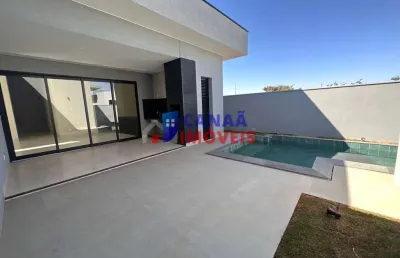 Casa nova alto padrão, com 3 suítes e piscina com prainha!