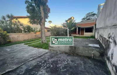 Casa linear de terreno inteiro à venda no bairro costazul em rio das ostras-rj sendo 3 quartos, sendo 1 suite,1 banheiro social, 1 sala, cozinha, área