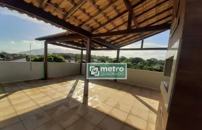 Apartamento com terraço / cobertura (2 andares) à venda no bairro extensão serramar/rio das ostras:   apartamento com 57m², sala integrada com cozinha