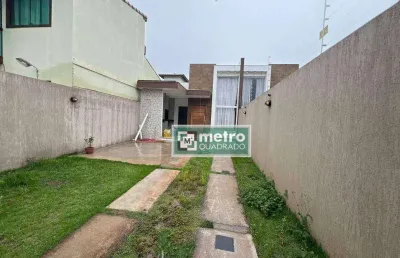 Belíssima casa linear independente de alto padrão em localização privilegiada. fachada moderna, pisos em porcelanato, rebaixamento em gesso, nichos e