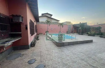 Excelente casa linear em terreno inteiro no coração do jardim mariléa, avenida cidade de campos, rio das ostras-rj disponível para venda imóvel compos