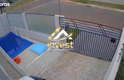 Casa 2 quartos sendo 1 suíte com móveis planejados e piscina