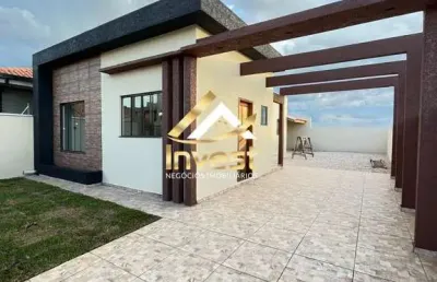 Casa 3 quartos sendo 1 suíte com muito espaço de terreno, edícula e garagem para 4 carros