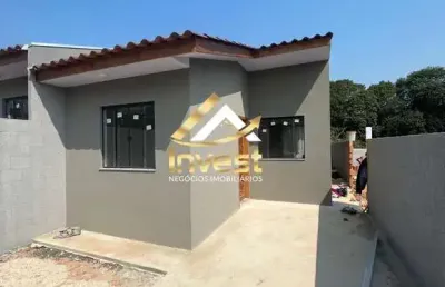 Casa 3 quartos com passagem lateral e espaço nos fundos