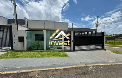 Belíssima casa 3 quartos sendo 1 suíte - com área gourmet.