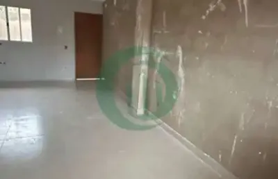 Seu refúgio perfeito neste maravilhoso sobrado em um condomínio fechado!