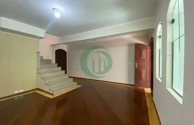 Incrível oportunidade! este sobrado espetacular está localizado em uma região privilegiada!