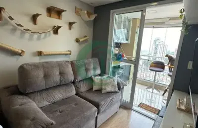 Apartamento com moveis planejados na vila floresta!