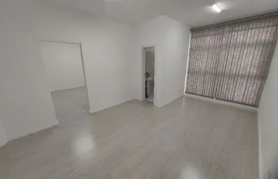 Sala comercial com 2 salas para alugar na Avenida Marechal Floriano Peixoto, 170, Centro, Curitiba
