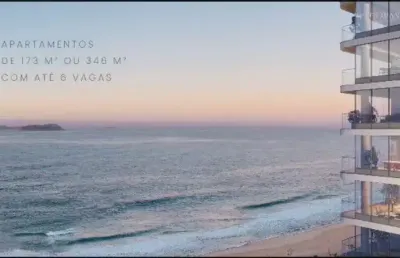 Apartamento 3 suítes na quadra da praia com vista mar
