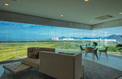 Mansão suspensa alto padrão ao lado campo golfe olímpico.