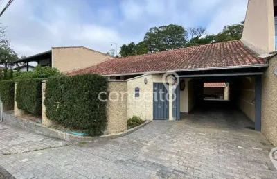 Casa 3 dormitórios 2 suítes e 4 vagas na água verde!