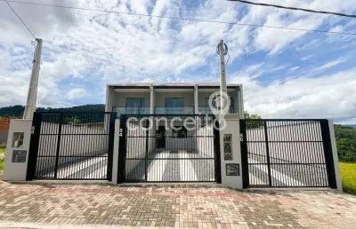 Sobrado com 2 dormitórios e 2 vagas na itoupavazinha!
