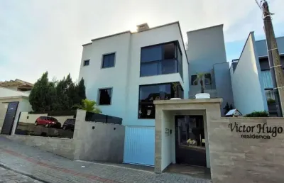 Apartamento mobiliado com 2 dormitórios e 2 vagas na velha!