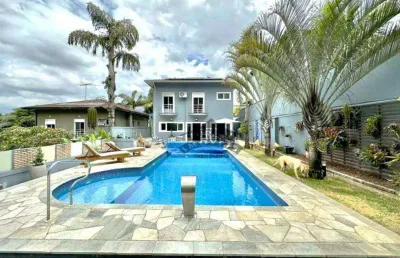 Casa à venda no condomínio nova higienópolis – 3 suítes, piscina, gourmet e energia solar