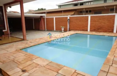 Casa à venda com 4 quartos, piscina e 6 vagas, 424m² - ribeirânia.