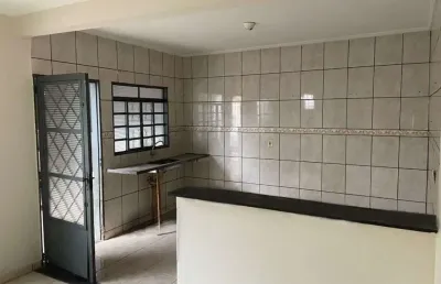 Casa à venda de 139m² com 3 dormitórios no quintino facci ii.