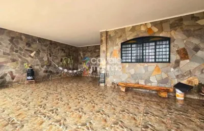 Casa à venda com 3 quartos, 339m² - jardim emília - bonfim paulista.