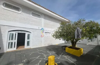 Casa à venda ou para alugar com 710m² e 5 quartos na ribeirânia.