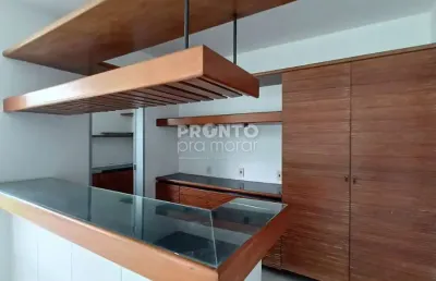 Casa, 446m², 05 suítes, 08 vagas de garagem, bairro da várzea,