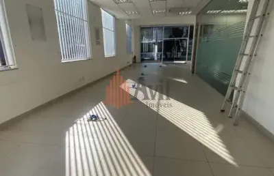 Prédio com 5 salas para alugar na Rua Azevedo Soares, Vila Gomes Cardim, São Paulo