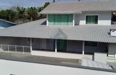 Casa com 5 quartos para alugar na rua florianópolis, 3652, jarivatuba, joinville por r$ 3.600