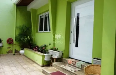 Linda casa à venda em jundiaí-sp, vila arens ii: 2 quartos, 1 suíte, 1 sala, 3 banheiros, 2 vagas, 250m². aproveite!