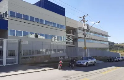 Sala comercial e 2 banheiros para alugar em itatiba; sa00503