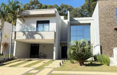 Sobrado com 4 suítes e escritório condomínio duas marias