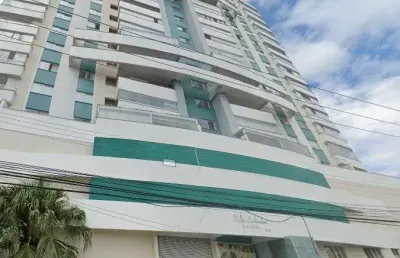 Apartamento com 02 dormitórios (suite),  com sacada e garagem