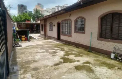 Casa térrea à venda na vila caiçara - praia grande - sp