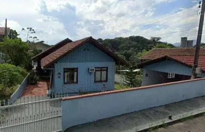 Casa com 3 quartos à venda na vinte e três de outubro, 225, itoupava norte, blumenau por r$ 450.000