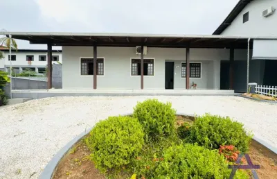Casa com 4 quartos à venda na rua christian wilhelm staack, 175, itoupava central, blumenau por r$ 550.000
