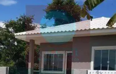 Ocean vende: maricá, casa em condomínio, 2 quartos sendo 1 suíte, varanda na frente e fundos..