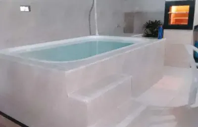 Ocean vende: itaipuaçu, casa 2quartos (1suíte), quadra praia, planejados, varanda gourmet, piscina