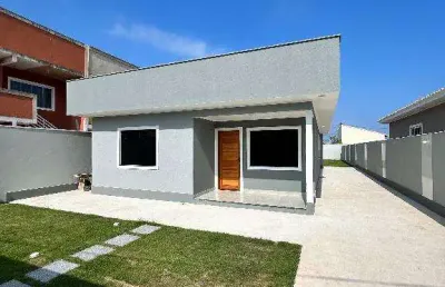 Ocean vende: itaipuaçu, casa com ótimo acabamento e planta moderna