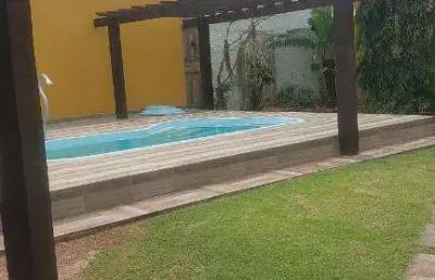 Ocean vende: itaipuaçu, casa, 2 quartos (1suíte), piscina, churrasqueira, área gourmet, varanda.