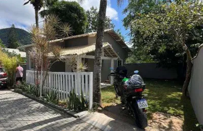 Ocean vende: itaipuaçu, casa condomínio, 2quartos (1suíte), área serviço, sala, cozinha, garagem.