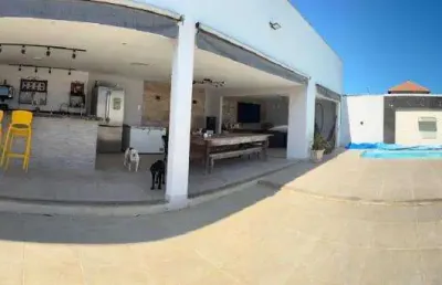 Ocean vende: maricá, itaipuaçu, casa 2 quartos(1suíte), área gourmet, piscina, churrasqueira.