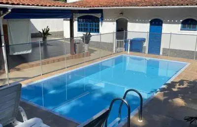 Ocean vende: itaipuaçu, recanto, casa 5 quartos(1suíte + closet), piscina, área gourmet, placa solar