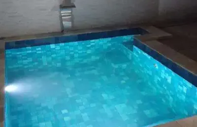 Ocean vende:  itaipuaçu, condomínio, casa 3 quartos (2suítes), sauna, piscina, placa solar