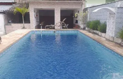 Ocean vende: itaipuaçu ,recanto, casa 2quartos, área gourmet, piscina, pé serra, 5min itacoatiara