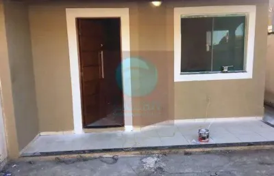 Ocean vende:jardim atlân,casa, 2 quartos, 1 suíte, cozinha planejada, sala ampla, ótima localização.