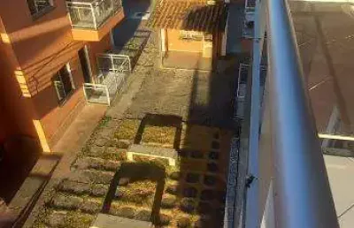 Ocean vende: itaipuaçu, apartamento, 2 quartos, sendo 1 suíte, varanda, área serviço, garagem.